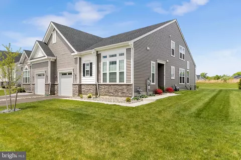 8 Saratoga Rd, New Egypt, NJ 08533