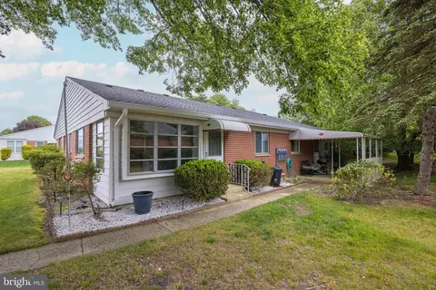 993 Constitution Blvd # -B, Manchester Township, NJ 08759