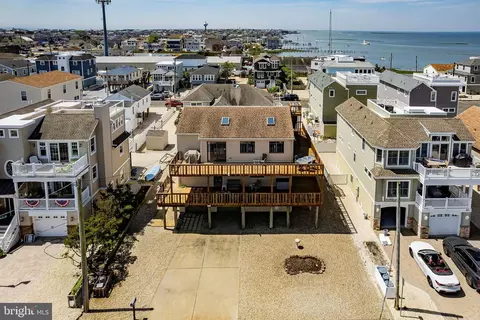 34 W Jeanette Ave, Long Beach Township, NJ 08008