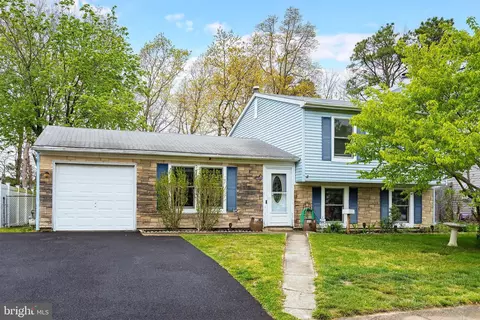29 Mizzen Dr, Barnegat, NJ 08005