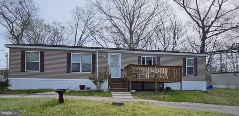 117 Pinewood Dr, Barnegat, NJ 08005