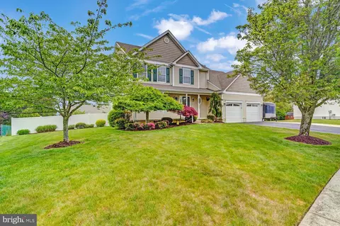 5 Lucille Ct, Little Egg Harbor Twp, NJ 08087