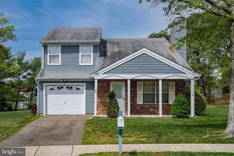 6 Tamarack Ct, Barnegat, NJ 08005