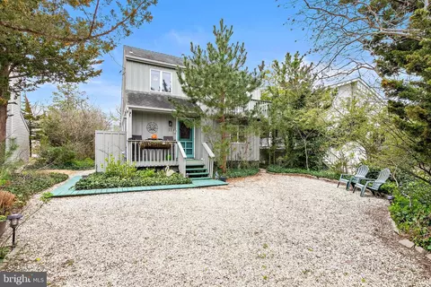 11 E 13th St, Barnegat Light, NJ 08006