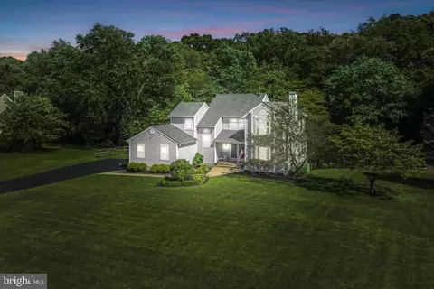 18 Hampshire Ct, New Egypt, NJ 08533
