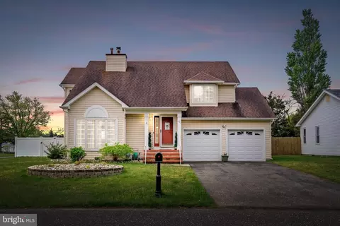 101 Oneida Lk, Tuckerton, NJ 08087