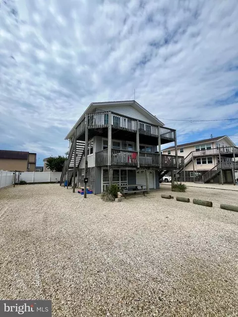 116 E 28th St, Ship Bottom, NJ 08008 photo 3