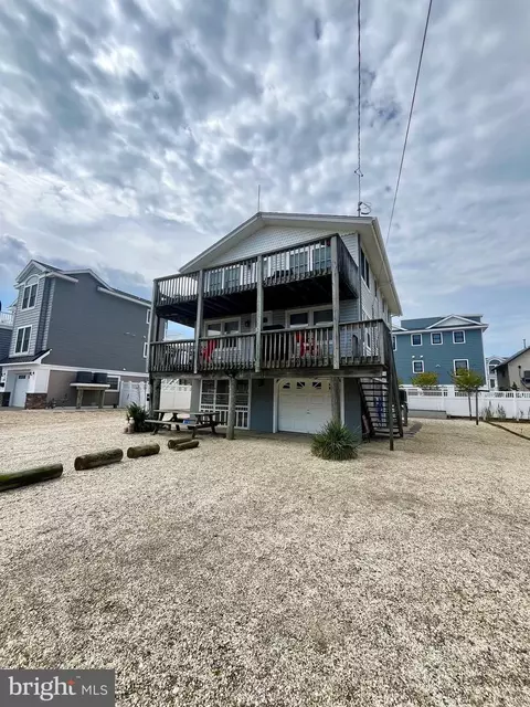 116 E 28th St, Ship Bottom, NJ 08008 photo 2