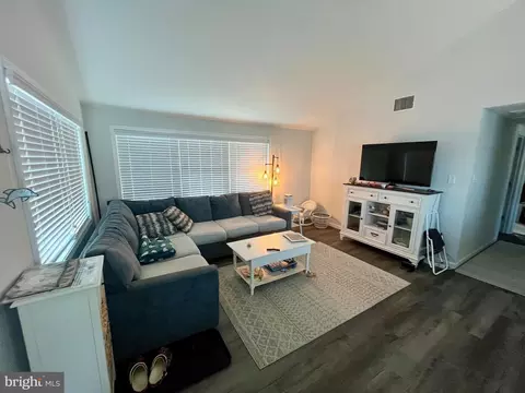 116 E 28th St, Ship Bottom, NJ 08008 photo 9