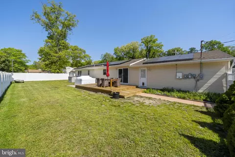 Exterior - 375 Constitution Dr, Forked River, NJ 08731 photo 6 of 9