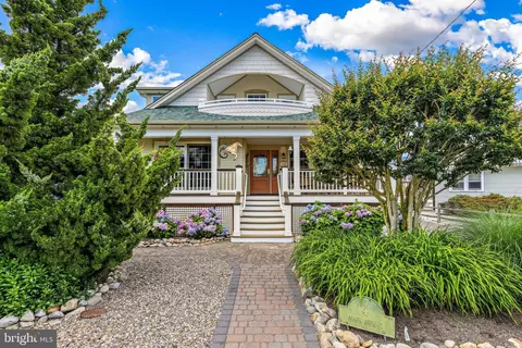 4 Olsen Ave, Harvey Cedars, NJ 08008