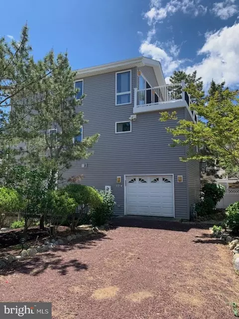 104 W Hobart Ave, Long Beach Township, NJ 08008