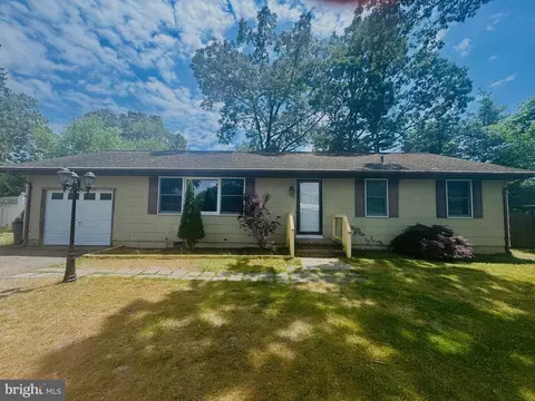 469 Ensign Rd, Forked River, NJ 08731
