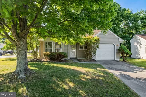 101 Hancock Dr, Tuckerton, NJ 08087