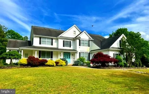 10 Poplar St, West Creek, NJ 08092