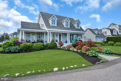 213 Magnolia Dr, Bayville, NJ 08721