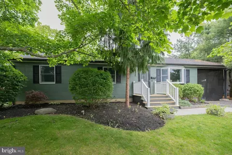 129 Coral Dr, Brick, NJ 08724