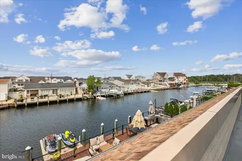 1936 Ship Ct, Toms River, NJ 08753