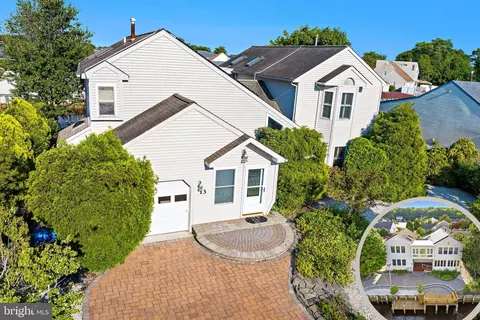 13 Aspen Ln, Manahawkin, NJ 08050