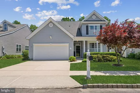 35 Daffodil Dr, Tuckerton, NJ 08087