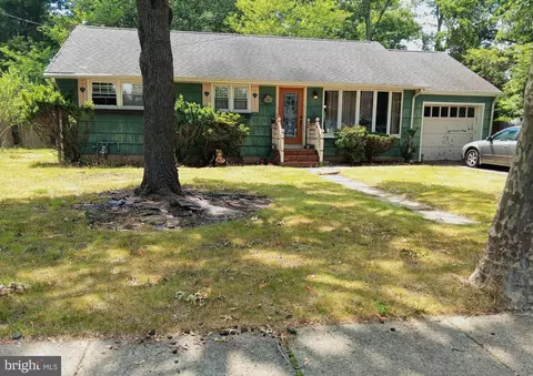 23 Shady Nook Dr, Toms River, NJ 08755
