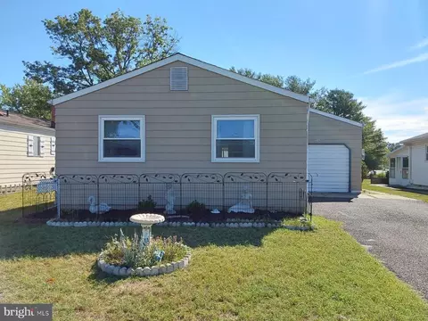 232 Harrington Dr N, Toms River, NJ 08757