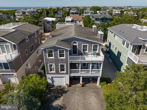 13 E 15th St, Barnegat Light, NJ 08006