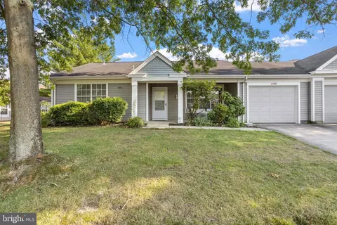1193 A Thornbury La, Manchester Township, NJ 08759
