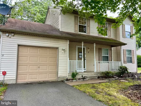 7 Rosemont Ln, Tuckerton, NJ 08087
