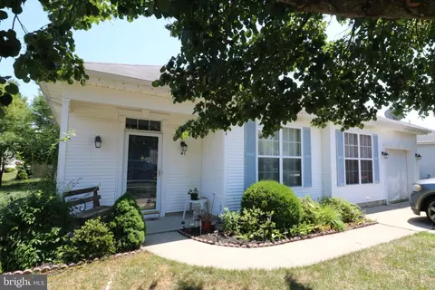 41 Windstar Dr, Tuckerton, NJ 08087