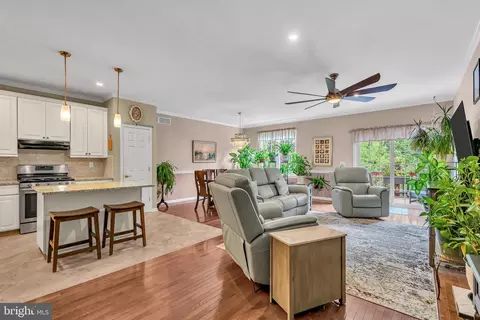 3 Melanie Way, Stafford Township, NJ 08050