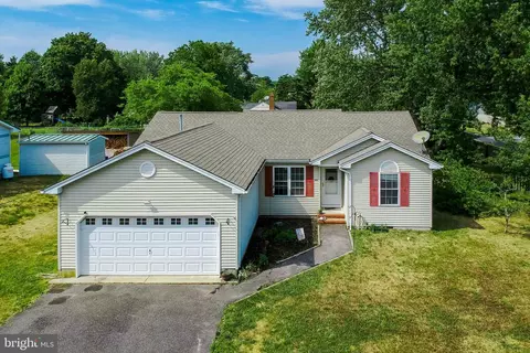 104 Stage Rd, Little Egg Harbor Twp, NJ 08087