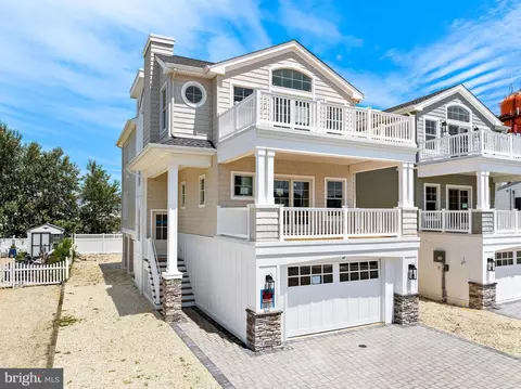 407 Amber St, Beach Haven, NJ 08008