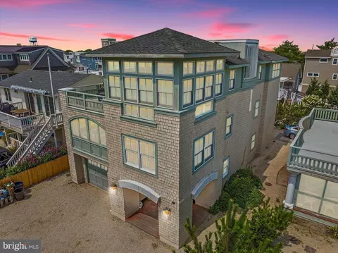 1308 N Ocean Ave, Surf City, NJ 08008