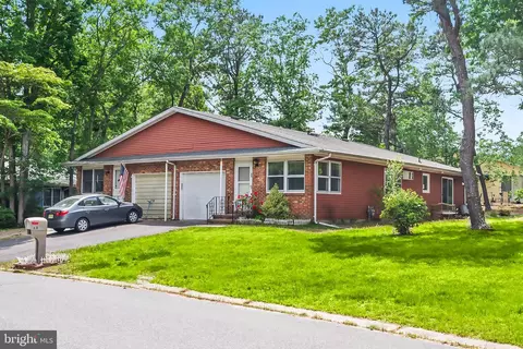 6 B Magnolia Rd, Manahawkin, NJ 08050