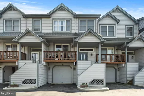 17 Mariners Pointe W, Little Egg Harbor Twp, NJ 08087