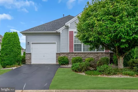 7 Tuscany Cir, Manchester Township, NJ 08759