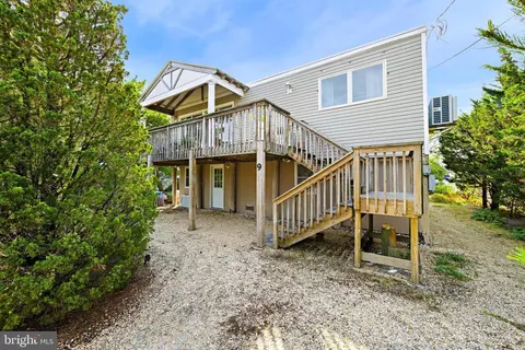 9 Olsen Ave, Harvey Cedars, NJ 08008