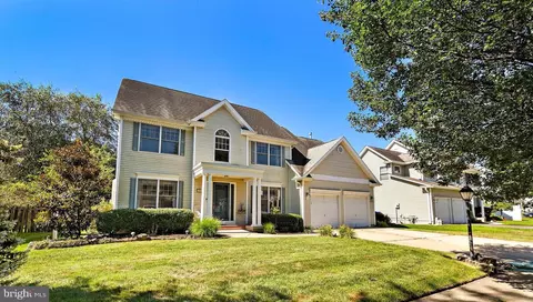 391 Chestnut Dr, Manahawkin, NJ 08050