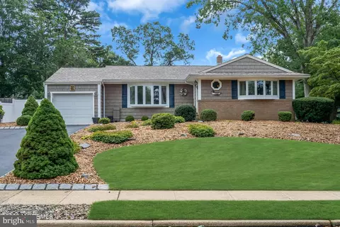 87 Norwood Dr, Toms River, NJ 08755