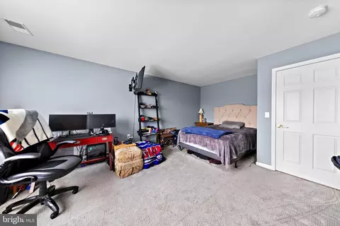 Bedroom - 15 Deal Ln, Waretown, NJ 08758 photo 3 of 3