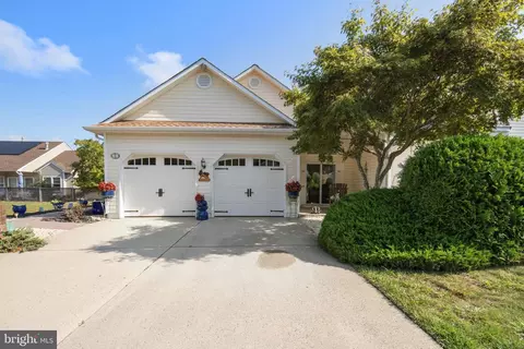 9 Hampton Rd, Manahawkin, NJ 08050