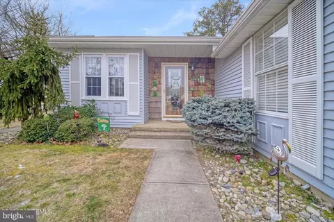 23 Penwood Dr Sec 54b, Whiting, NJ 08759