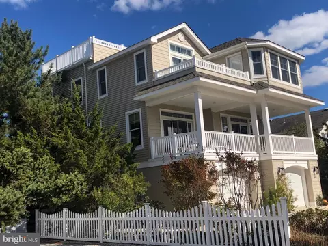 119 N 17th St, Surf City, NJ 08008
