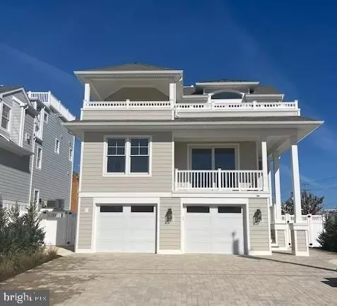 109 N 4th St, Surf City, NJ 08008
