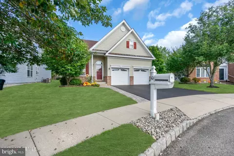 10 Weymouth Ct, Barnegat, NJ 08005