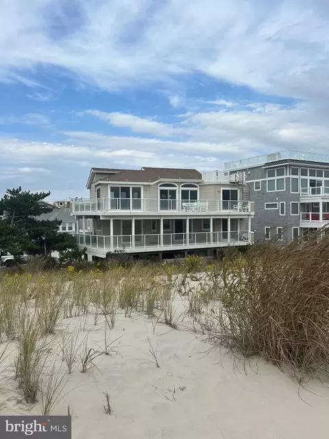 125 E Lillie Ave, Long Beach Township, NJ 08008