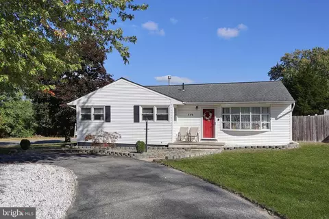 559 Vine Ave, Toms River, NJ 08753