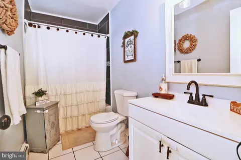 Bath - 364 Constitution Dr, Forked River, NJ 08731 photo 1 of 2