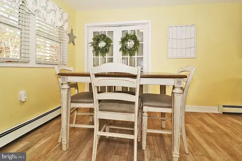 Dining - 364 Constitution Dr, Forked River, NJ 08731 photo 2 of 3
